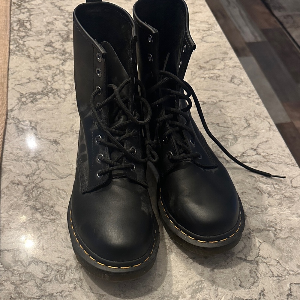 Dr Martin 1460 boots